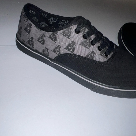 Lucasfilms, ltd Star Wars Darth Vader Canvas Shoes Men's Size 12 Never Worn - Picture 9 of 13
